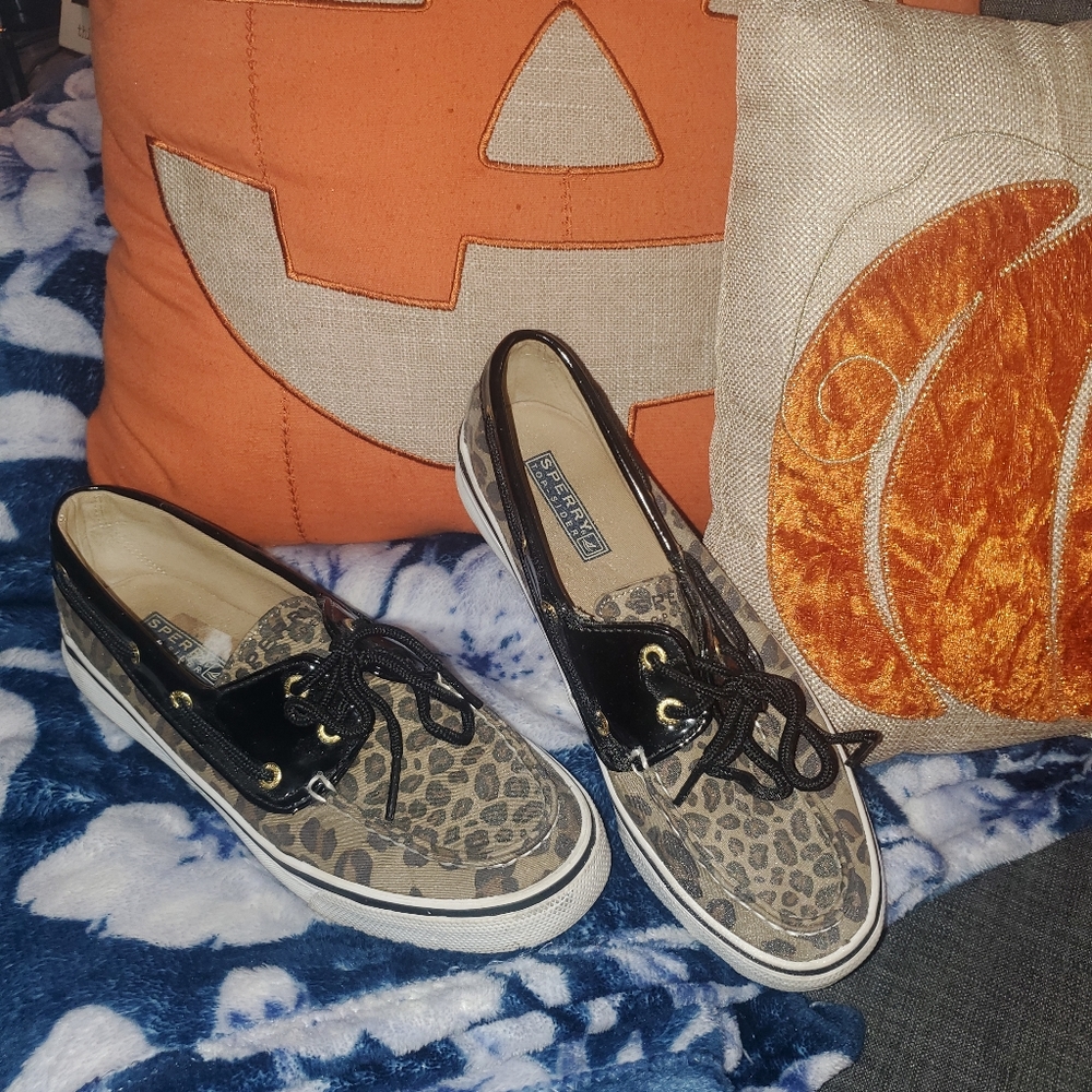 Leopard print Sperry